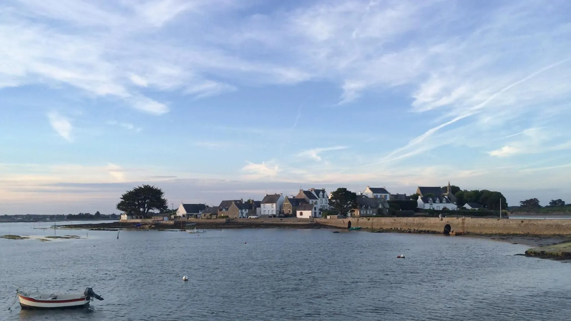 Holiday home Ti Rose, Maison De Charme Au Port De Saint Cado Belz France