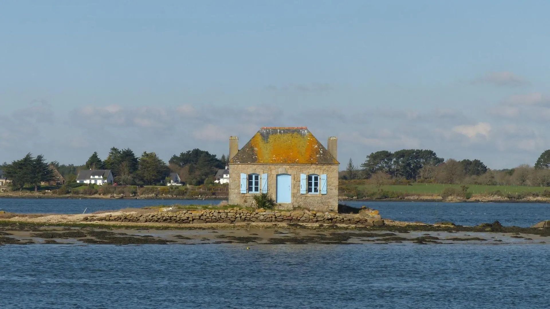 Holiday home Ti Rose, Maison De Charme Au Port De Saint Cado Belz France